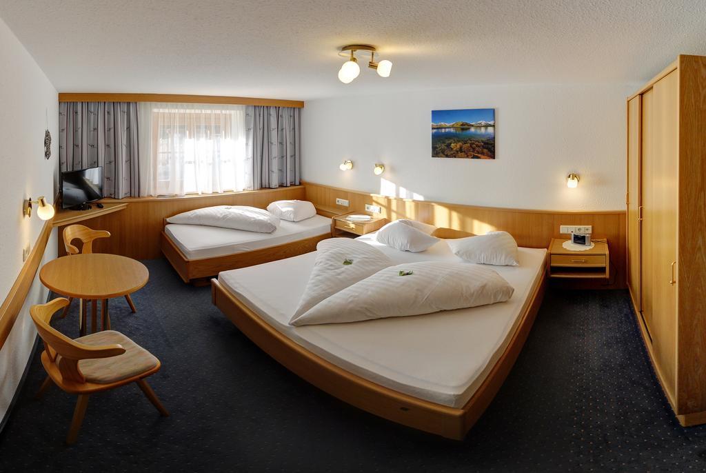 Haus Morgensonne Bed and Breakfast Sankt Anton am Arlberg Exteriör bild